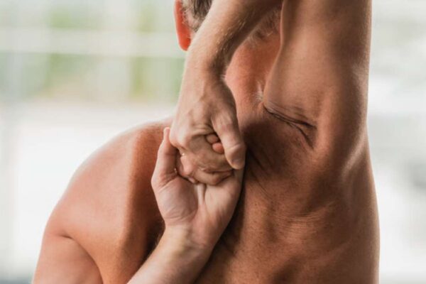 Etirement contracture dos